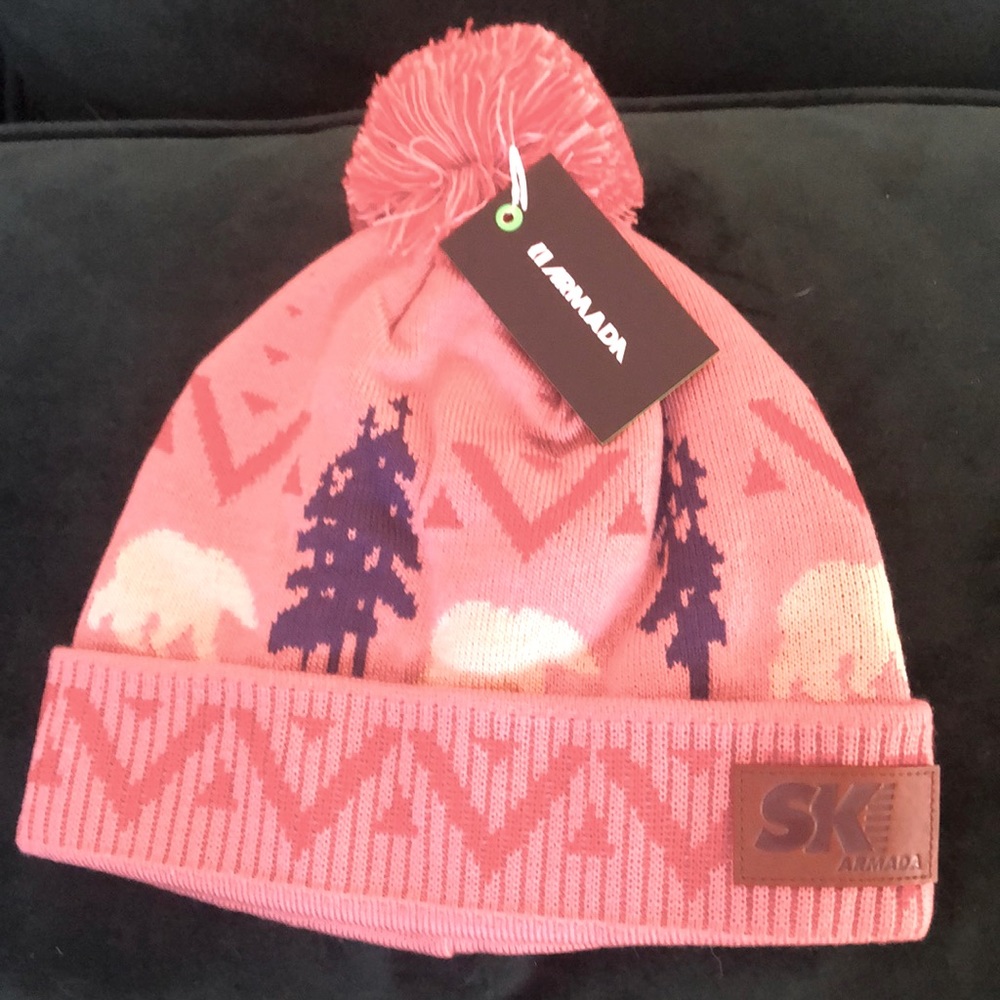 NWT Armada Tenaya Beanie